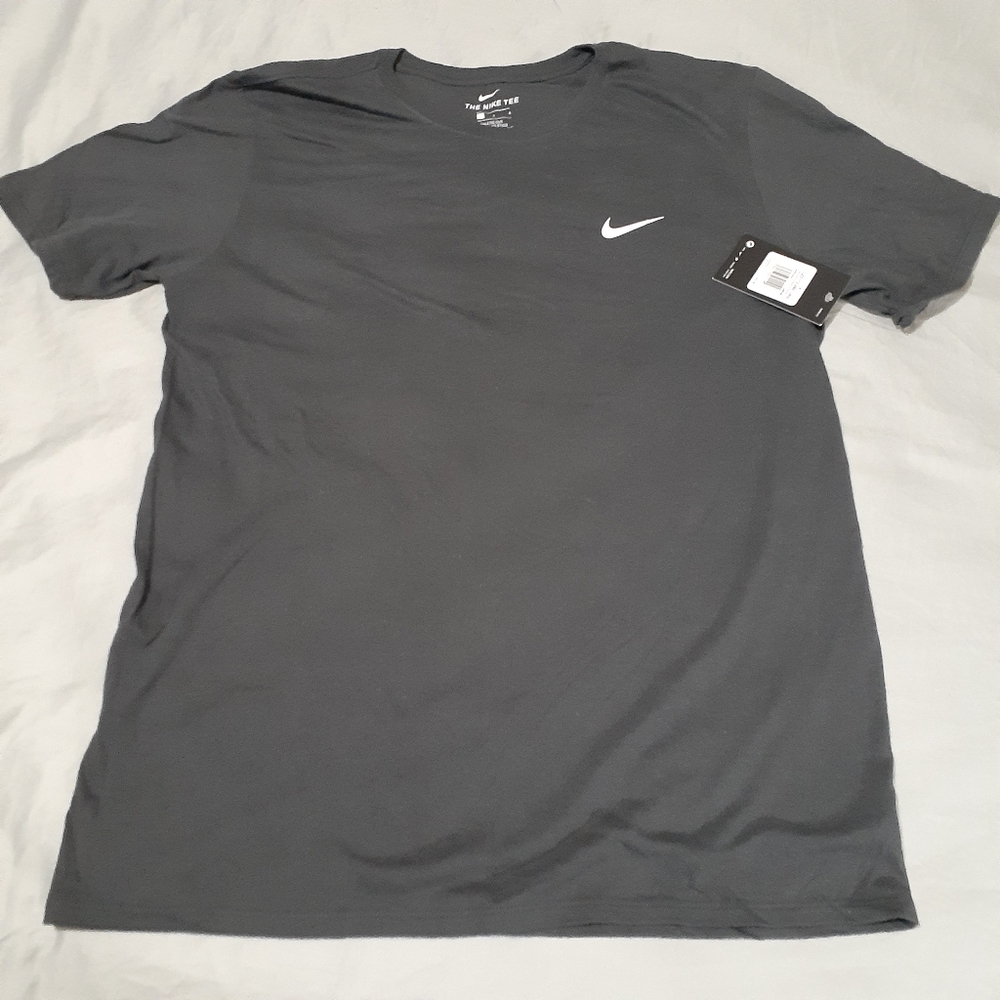 🔥 Nike tee